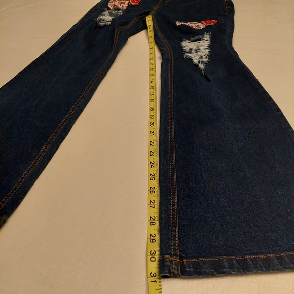 Mark. Haven Distressed Floral Embroidered Patch Dark Wash Denim Flare Jeans Sz 6 - Picture 9 of 14